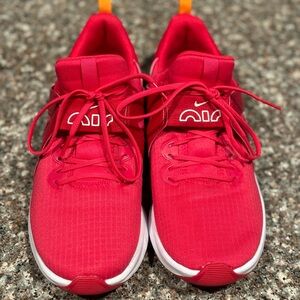 Nike Air Max Bella TR 5.  Like new condition, never worn outside only in the gym